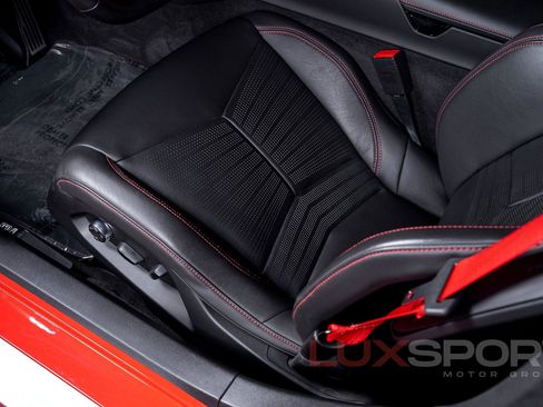 Used 2020 Chevrolet Corvette Stingray w/ 3LT Preferred Equipment Group image 28