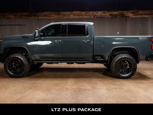 Used 2025 Chevrolet Silverado 3500 LTZ w/ LTZ Plus Package image 6