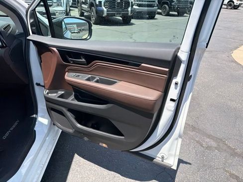 Used 2025 Honda Odyssey Touring image 29