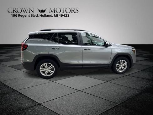 Used 2023 GMC Terrain SLE w/ Driver Convenience Package AWD/4WD image 8