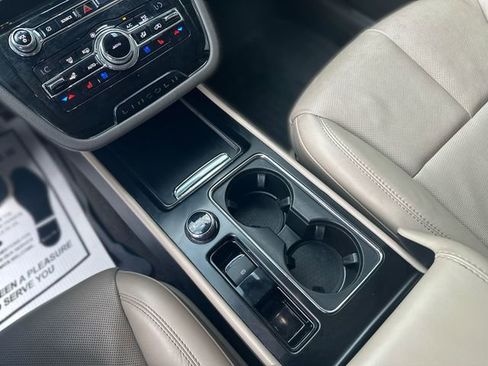 Used 2020 Lincoln Corsair Standard w/ Premium Package image 22