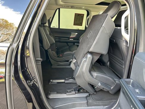 Used 2025 Ford Expedition Max Platinum AWD/4WD image 33