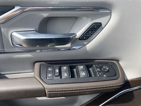 New 2026 RAM 1500 Laramie AWD/4WD image 12