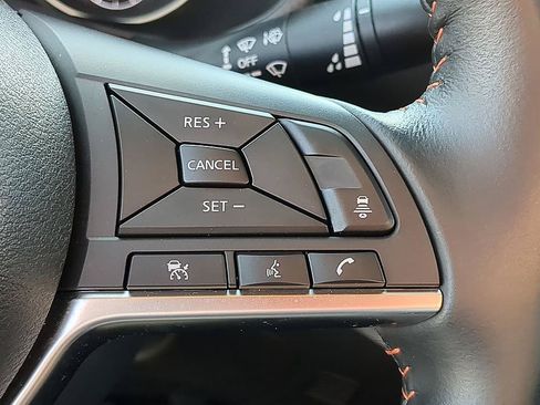 Used 2023 Nissan Sentra SR w/ Electronics Package FWD image 17