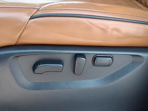 Used 2023 INFINITI QX80 Sensory w/ All-Season Package image 13