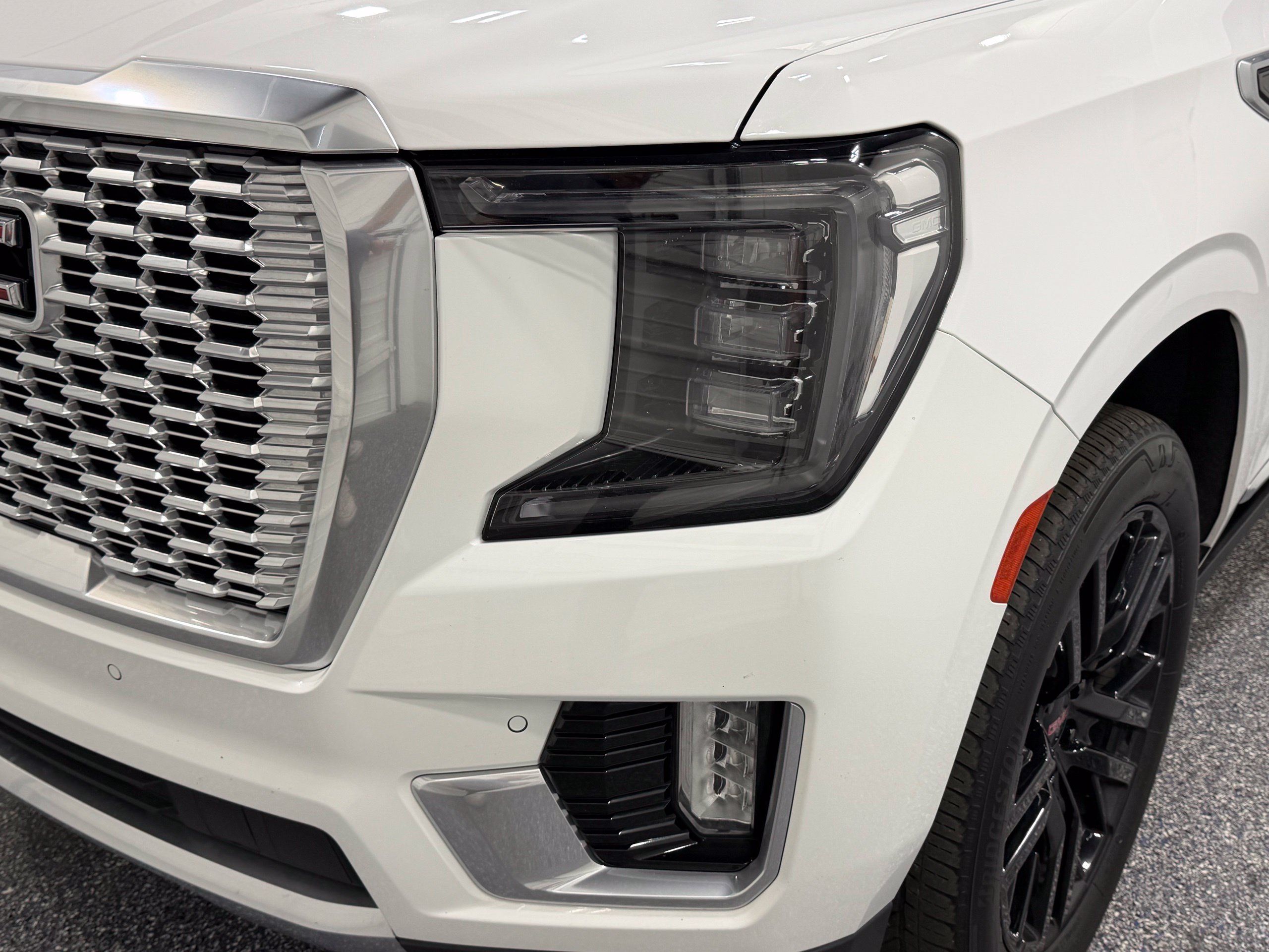 Used 2021 GMC Yukon Denali AWD/4WD image 20