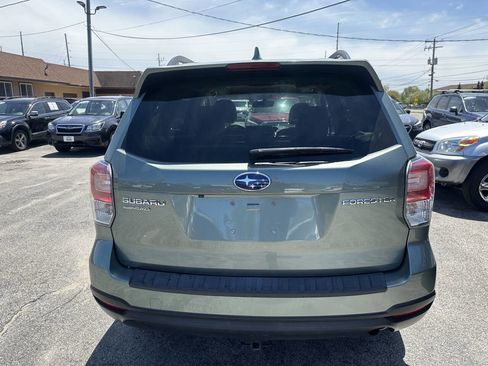 Used 2018 Subaru Forester 2.5i Premium w/ All-Weather Package AWD/4WD image 17