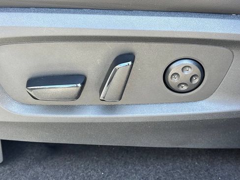 Certified 2026 INFINITI QX60 Luxe w/ Cargo Package FWD image 23