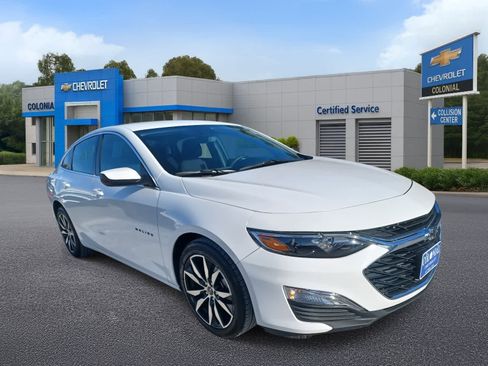 Used 2025 Chevrolet Malibu RS image 2