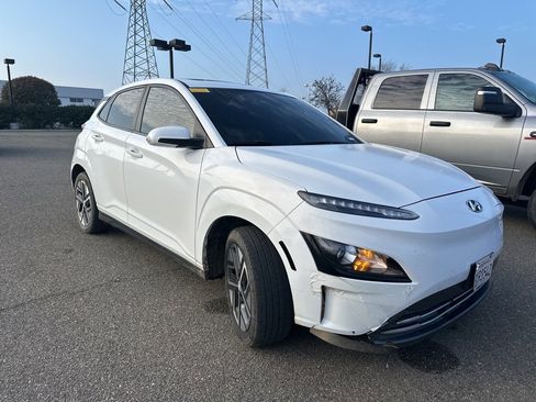 Used 2022 Hyundai Kona SEL w/ Convenience Package image 1