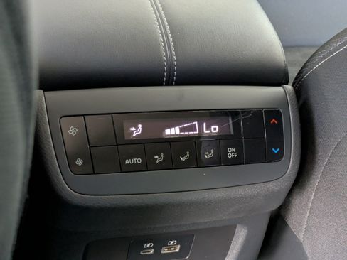 Used 2025 Nissan Pathfinder SV AWD/4WD image 22