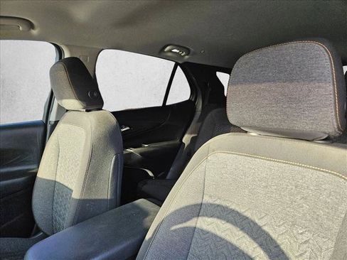 Used 2022 Chevrolet Equinox LT FWD image 16