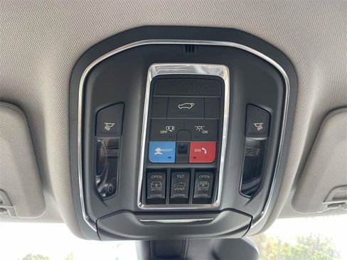 Used 2022 Jeep Grand Cherokee Limited 4xe image 32