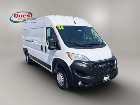 Used 2025 RAM ProMaster 2500 w/ Convenience Group FWD image 1