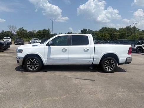 Used 2025 RAM 1500 Laramie AWD/4WD image 4