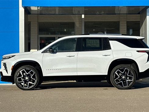 New 2026 Chevrolet Traverse High Country image 9