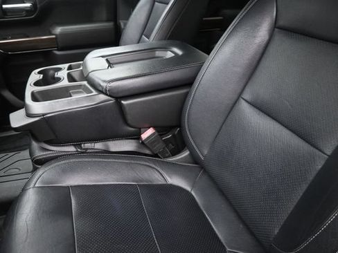 Used 2019 Chevrolet Silverado 1500 LT Trail Boss w/ Convenience Package AWD/4WD image 17