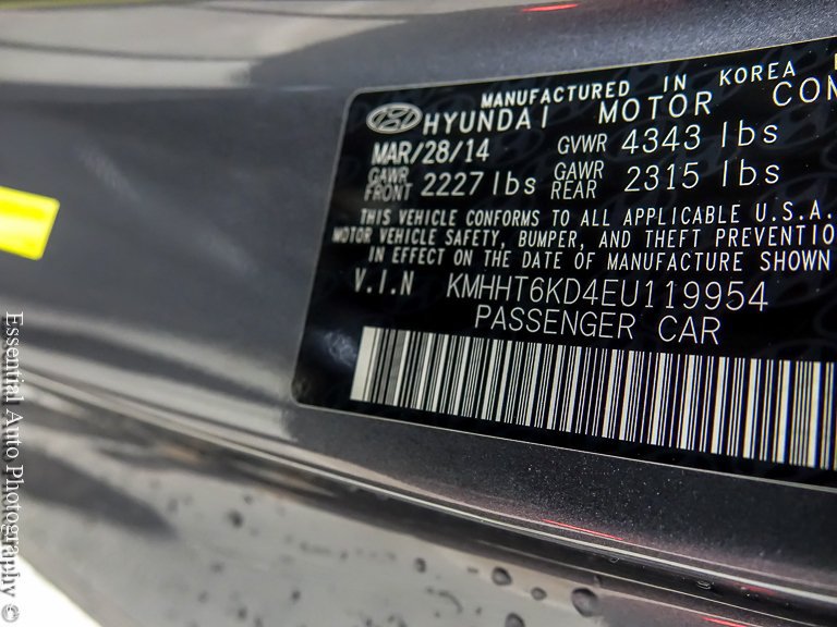 Used 2014 Hyundai Genesis 2.0T RWD image 25