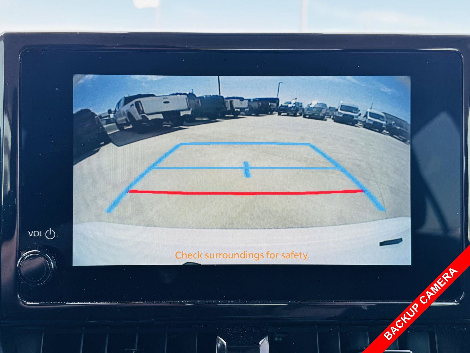 Used 2025 Toyota Corolla LE FWD image 7