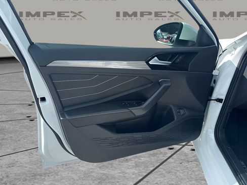Used 2024 Volkswagen Jetta SEL FWD image 17
