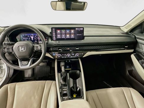 Used 2025 Honda Accord Touring image 3