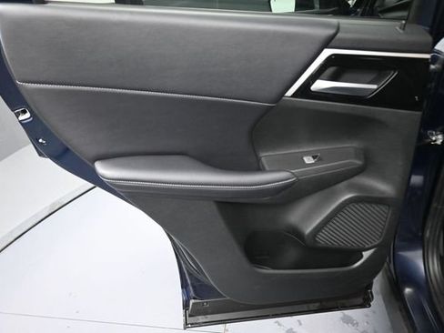 Used 2024 Mitsubishi Outlander FWD image 26