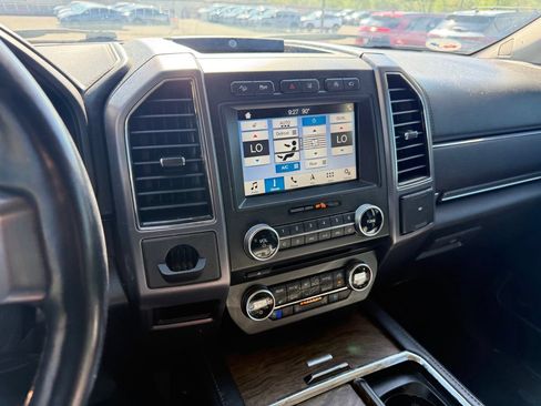 Used 2018 Ford Expedition Platinum AWD/4WD image 20