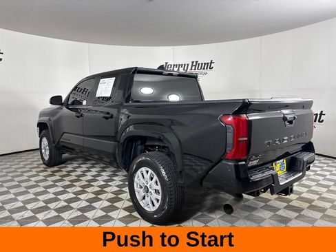 Used 2024 Toyota Tacoma SR5 AWD/4WD image 9