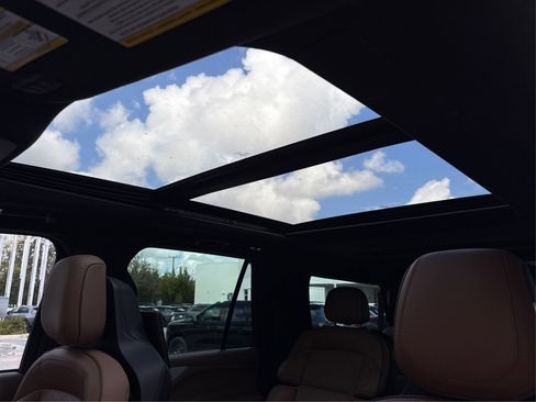 Used 2025 Lincoln Navigator L Black Label image 34