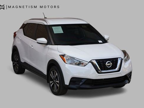 Used 2019 Nissan Kicks SV image 6
