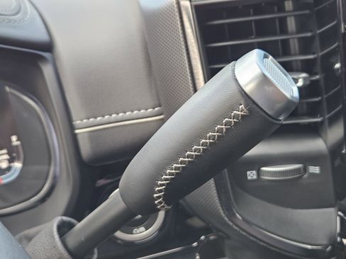 Used 2025 RAM 2500 Limited image 30