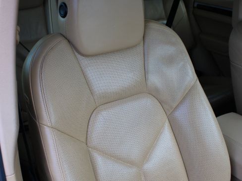 Used 2011 Porsche Cayenne S image 16