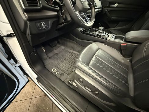 Certified 2022 Audi Q5 2.0T Premium w/ Convenience Package image 17