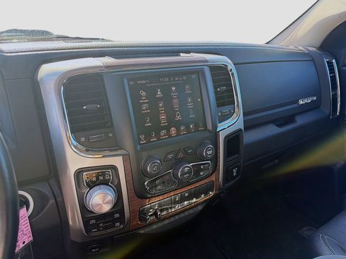 Used 2017 RAM 1500 Laramie image 14