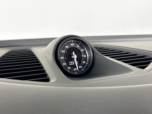 Certified 2024 Porsche Macan 4 Electric AWD/4WD image 23