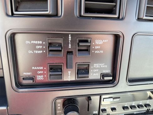 Used 1988 Chevrolet Corvette 35TH ANNIVERSARY EDITION image 32