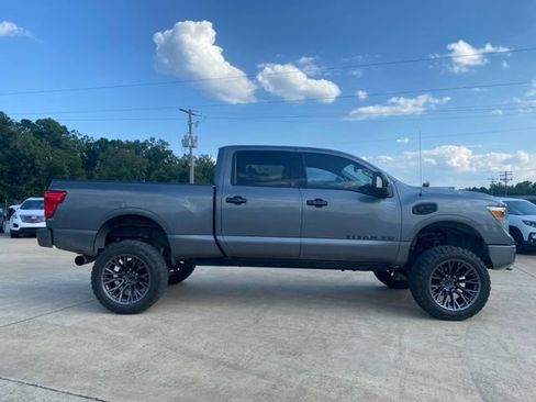 Used 2016 Nissan Titan SL AWD/4WD image 12