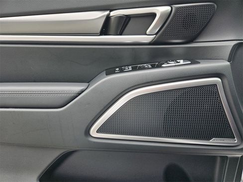 New 2025 Kia Telluride S image 16