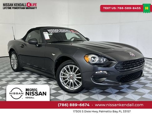 Used 2018 FIAT 124 Spider Classica w/ Technology & Siriusxm Group RWD image 1