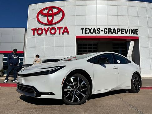 New 2026 Toyota Prius Plug-In Hybrid image 2