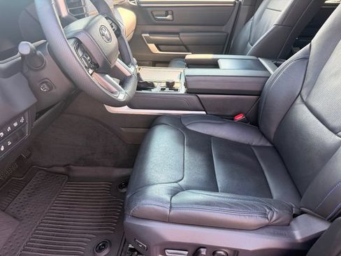 Used 2025 Toyota Sequoia Platinum AWD/4WD image 14