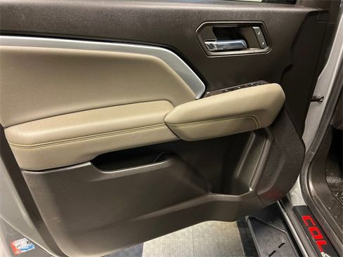 Used 2024 Chevrolet Colorado ZR2 w/ Technology Package image 7