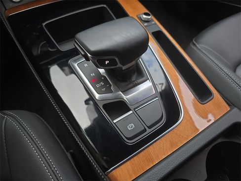 Used 2023 Audi Q5 2.0T Premium Plus w/ Premium Plus Package image 24