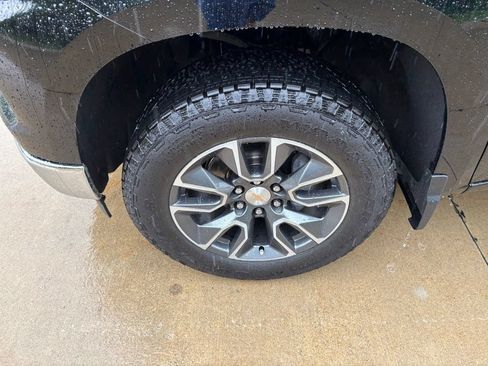 Used 2025 Chevrolet Silverado 1500 LT AWD/4WD image 54