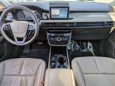 Used 2020 Lincoln Corsair FWD w/ Premium Package image 17