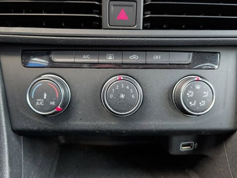 Used 2019 Volkswagen Jetta S image 14