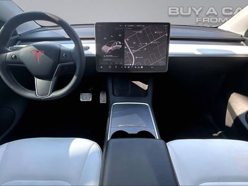 Used 2021 Tesla Model Y Long Range AWD/4WD image 16
