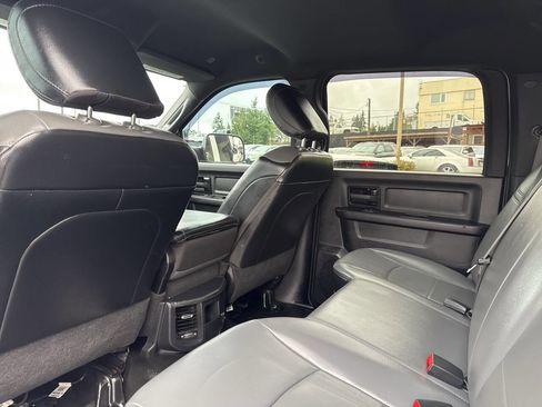 Used 2021 RAM 2500 Tradesman w/ Chrome Appearance Group image 24