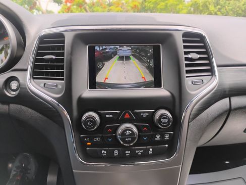 Used 2021 Jeep Grand Cherokee Laredo RWD image 66