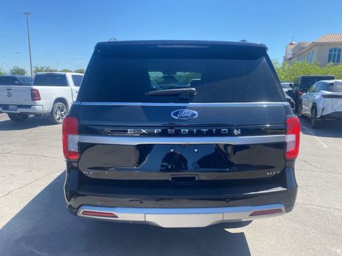 Used 2024 Ford Expedition Max XLT image 7